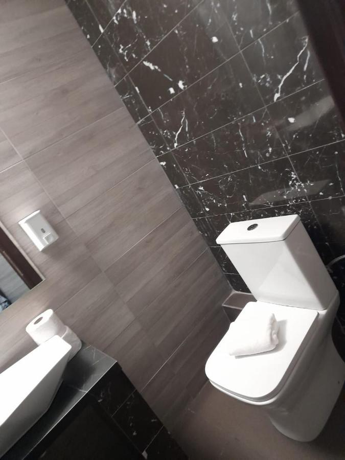 Jacuzzi Suites 2 Thessaloniki Buitenkant foto